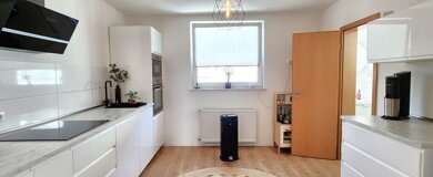 Wohnung zum Kauf 215.000 € 3 Zimmer 90 m² 3. Geschoss Vohwinkel - Mitte Wuppertal 42329