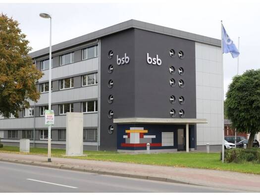 Bürofläche zur Miete provisionsfrei 780 € 8 Zimmer 260 m² Bürofläche Stavenhagener Str.31 Malchin 17139