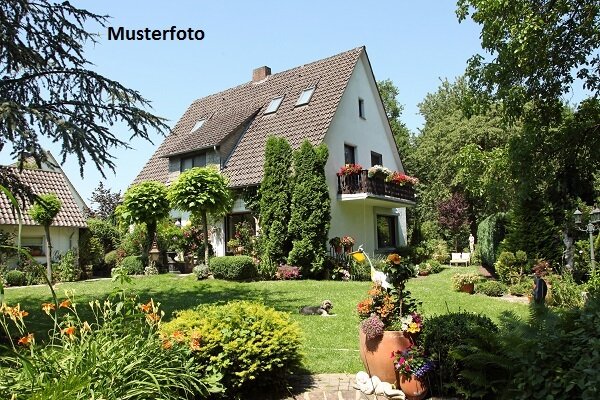 Einfamilienhaus zum Kauf Zwangsversteigerung 313.000 € 5 Zimmer 120 m²<br/>Wohnfläche 296 m²<br/>Grundstück Dabringhausen Wermelskirchen 42929