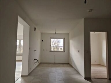 Wohnung zur Miete 700 € 3,5 Zimmer 95 m² frei ab sofort Breslauer Str. Ellerau 25479