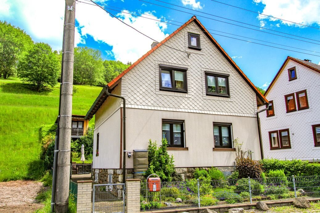 Einfamilienhaus zum Kauf 119.000 € 6 Zimmer 120 m²<br/>Wohnfläche 400 m²<br/>Grundstück Schönbrunn Schleusegrund 98667