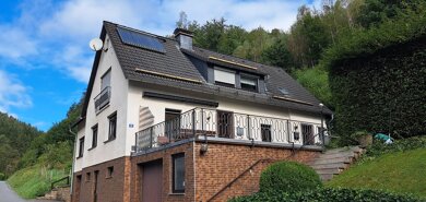 Mehrfamilienhaus zum Kauf 260.000 € 7 Zimmer 168,7 m² 1.714 m² Grundstück Illeschlade Finnentrop 57413