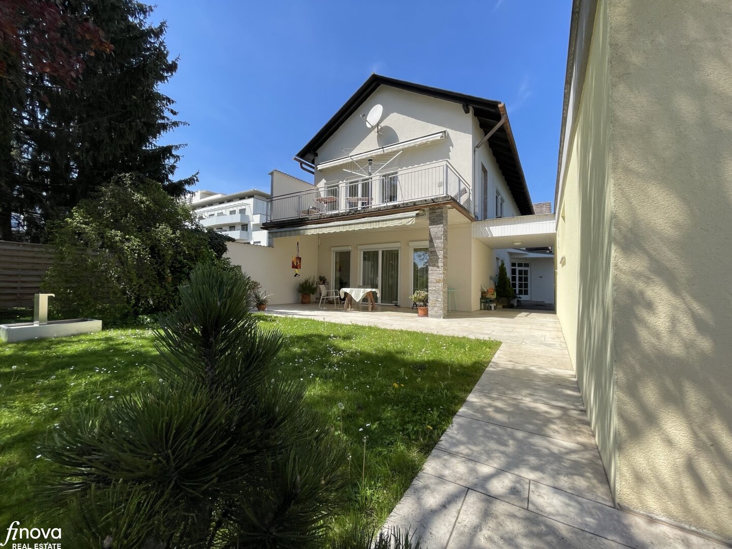 Haus zum Kauf 690.000 € 11 Zimmer 431 m²<br/>Wohnfläche 1.124 m²<br/>Grundstück Kalsdorf bei Graz 8401