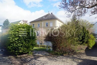 Mehrfamilienhaus zum Kauf als Kapitalanlage geeignet 395.000 € 12 Zimmer 409 m² 1.248 m² Grundstück Crimmitschau Crimmitschau 08451