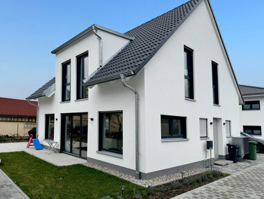 Einfamilienhaus zum Kauf Provisionsfrei 595.000 € 4,5 Zimmer 121 m² 302 m² Grundstück Eckenhaid Eckental 90542