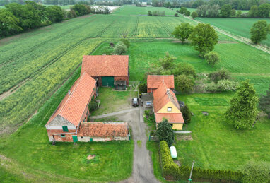 Einfamilienhaus zum Kauf 140.000 € 4 Zimmer 105 m² 6.500 m² Grundstück Judenlandweg 3 Berge Werben (Elbe) 39615