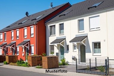 Mehrfamilienhaus zum Kauf Zwangsversteigerung 249.000 € 6 Zimmer 161 m² 12.241 m² Grundstück Rekentin Tribsees 18465