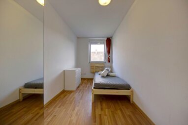 Wohnung zur Miete Wohnen auf Zeit 585 € 3 Zimmer 8,5 m² frei ab 04.09.2024 Aachener Straße 8 Neckarvorstadt Stuttgart 70376