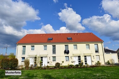 Reihenmittelhaus zum Kauf 78.000 € 5 Zimmer 135 m² 411 m² Grundstück Karow Karow 39307