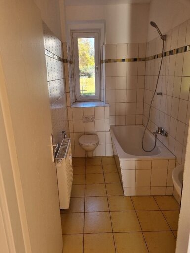 Wohnung zur Miete 295 € 2 Zimmer 58,5 m² Rosa-Luxemburg-Straße 5 Bernsdorf 422 Chemnitz 09126