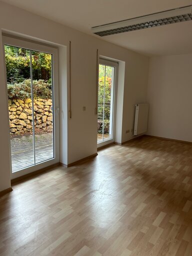 Studio zur Miete 355 € 1 Zimmer 34 m² Vorderer Steinberg 48 Abensberg Abensberg 93326