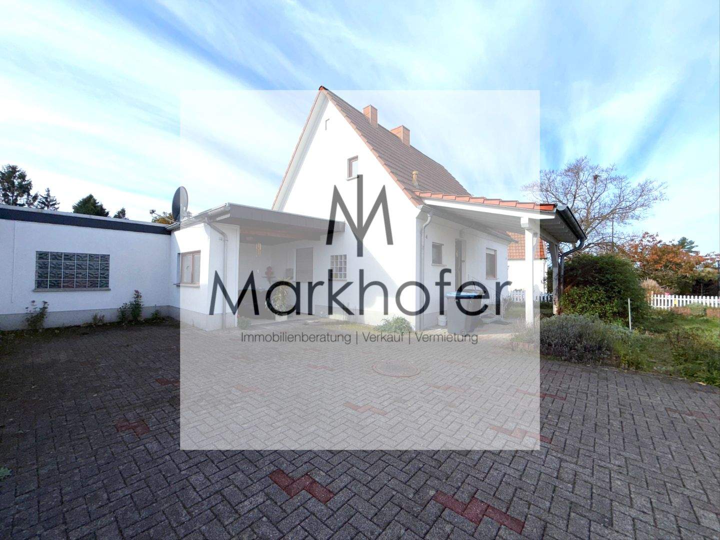 Charmantes Ein-/Zweifamilienhaus mit großem Grundstück und vielseitigen Nutzungsmöglichkeiten !