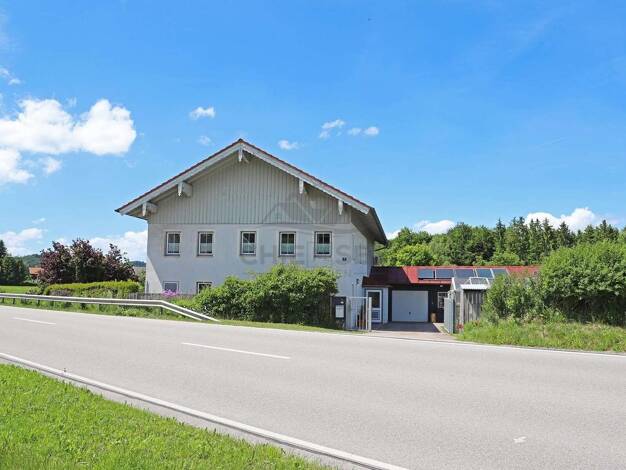 Mehrfamilienhaus zum Kauf 1.099.999 € 6 Zimmer 225 m² 1.666 m² Grundstück frei ab sofort Siegsdorf 83313