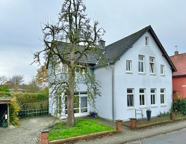 Haus zum Kauf 300.000 € 5 Zimmer 145 m² 679 m² Grundstück Rosenstr. 1 Brake Brake 26919