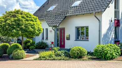 Einfamilienhaus zum Kauf provisionsfrei 420.000 € 5 Zimmer 123 m² 583 m² Grundstück Holzminden Holzminden 37603