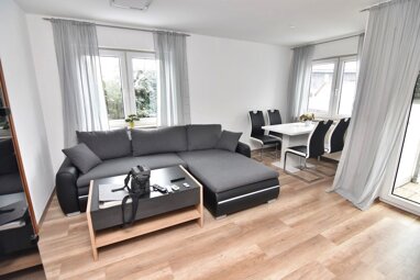 Wohnung zur Miete 270 € 2 Zimmer 52,6 m² 1. Geschoss Obere Str. 10c Reinholdshain Glauchau 08371