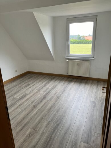 Wohnung zur Miete 275 € 2,5 Zimmer 49,3 m² 2. Geschoss frei ab sofort Draschwitzer Hauptstraße 60 Draschwitz Elsteraue 06729