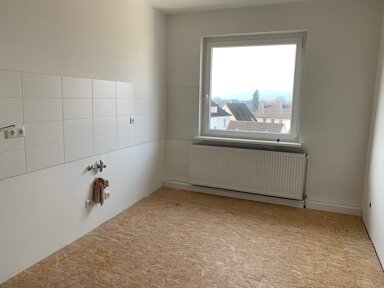 Wohnung zur Miete 600 € 3 Zimmer 92,3 m² 2. Geschoss frei ab 01.04.2025 Grimmenstein 21 Kernstadt Holzminden 37603