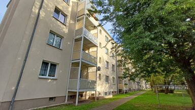 Wohnung zur Miete 358 € 3 Zimmer 57,6 m² 1. Geschoss frei ab sofort Reinefarthstraße 68 Merseburg Merseburg 06217