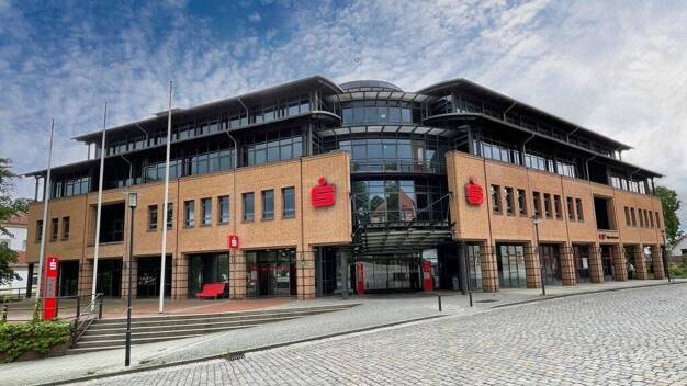Büro-/Praxisfläche zur Miete 1.247 € 7 Zimmer 137,5 m² Bürofläche Bergen Bergen 18528