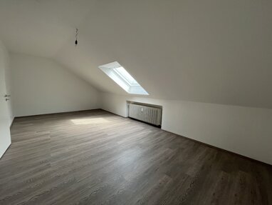 Wohnung zur Miete 409 € 2 Zimmer 55 m² 3. Geschoss Bahnhofstraße 58a Mittelmeiderich Duisburg 47138
