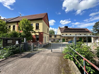 Mehrfamilienhaus zum Kauf 150.000 € 167 m² 1.410 m² Grundstück Schützenstraße 14 Teuchern Teuchern 06682