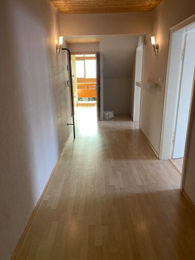 Wohnung zur Miete 650 € 4 Zimmer 125 m² 1. Geschoss frei ab sofort Rubenheimer Straße Erfweiler-Ehlingen Mandelbachtal 66399