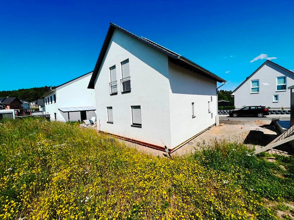 Einfamilienhaus zum Kauf 359.000 € 4 Zimmer 130 m²<br/>Wohnfläche 389 m²<br/>Grundstück Bad Hersfeld Bad Hersfeld 36251