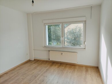 Wohnung zur Miete 375 € 2 Zimmer 50 m² frei ab sofort Hochfelder Str. 76 Hochemmerich Duisburg 47226