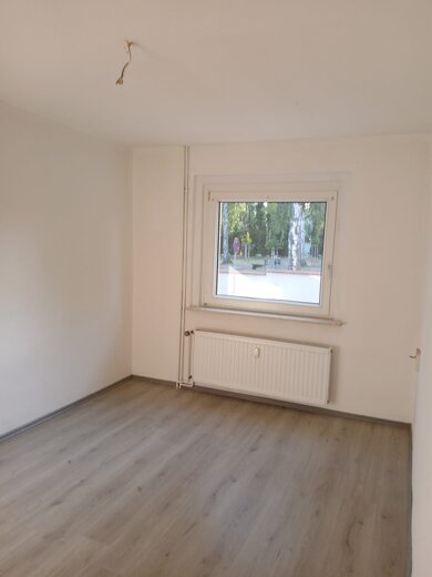 Wohnung zur Miete 189 € 2 Zimmer 35 m² EG frei ab sofort Rudolph-Breitscheid- Str. 7a Regis-Breitingen Regis-Breitingen 04565