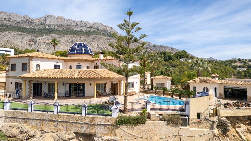 Villa zum Kauf 2.150.000 € 574 m²<br/>Wohnfläche 3.400 m²<br/>Grundstück Altea la Vieja 03590