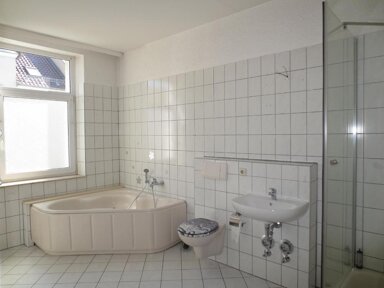 Wohnung zum Kauf 85.000 € 3 Zimmer 70,6 m² Südvorstadt Plauen 08527