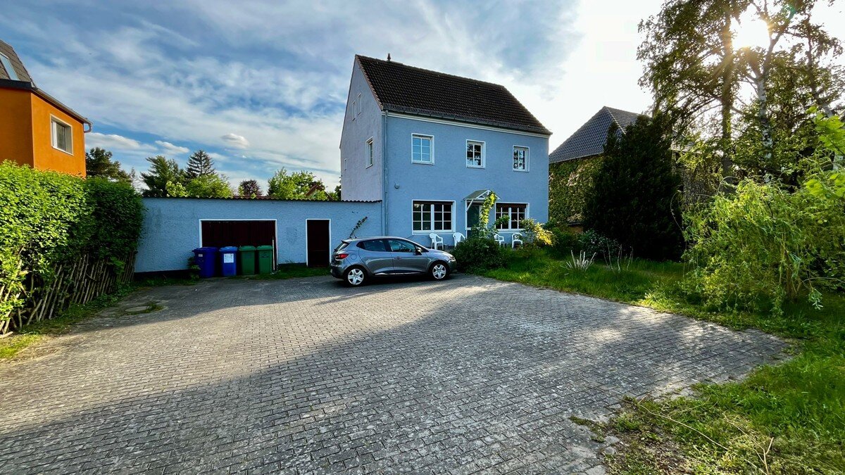 Mehrfamilienhaus zum Kauf 659.000 € 7 Zimmer 164 m²<br/>Wohnfläche 1.278 m²<br/>Grundstück Dahlewitz Blankenfelde 15827