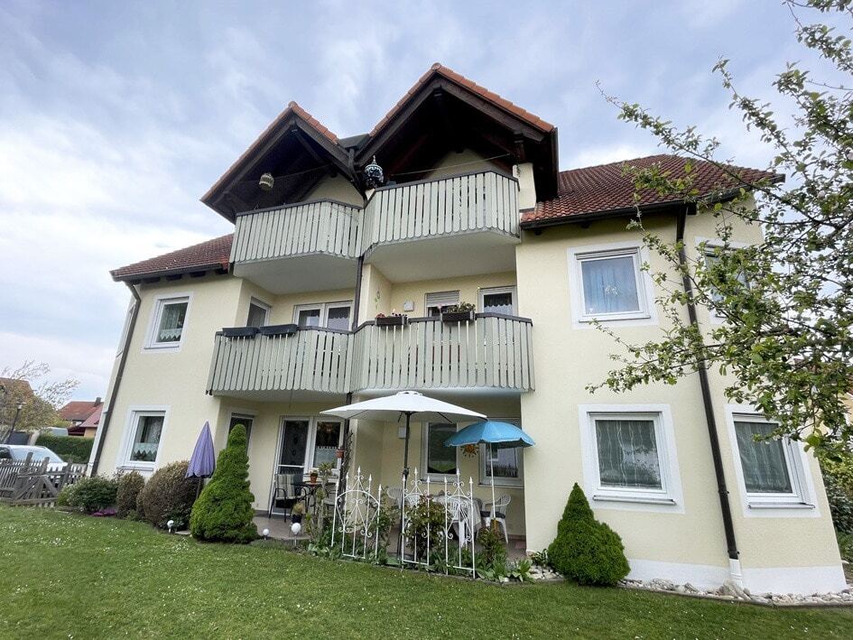 Mehrfamilienhaus zum Kauf als Kapitalanlage geeignet 780.000 € 16 Zimmer 410 m² 971 m² Grundstück Massenbach Ellingen 91792