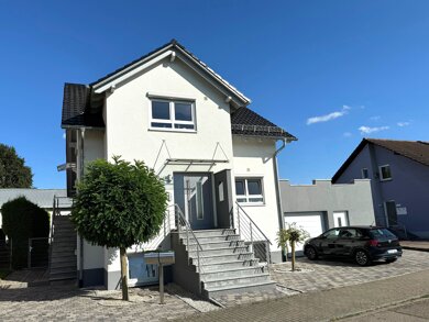 Einfamilienhaus zum Kauf 799.000 € 8 Zimmer 243,2 m² 472 m² Grundstück Pfinzstraße 36b Neuthard Karlsdorf-Neuthard 76689