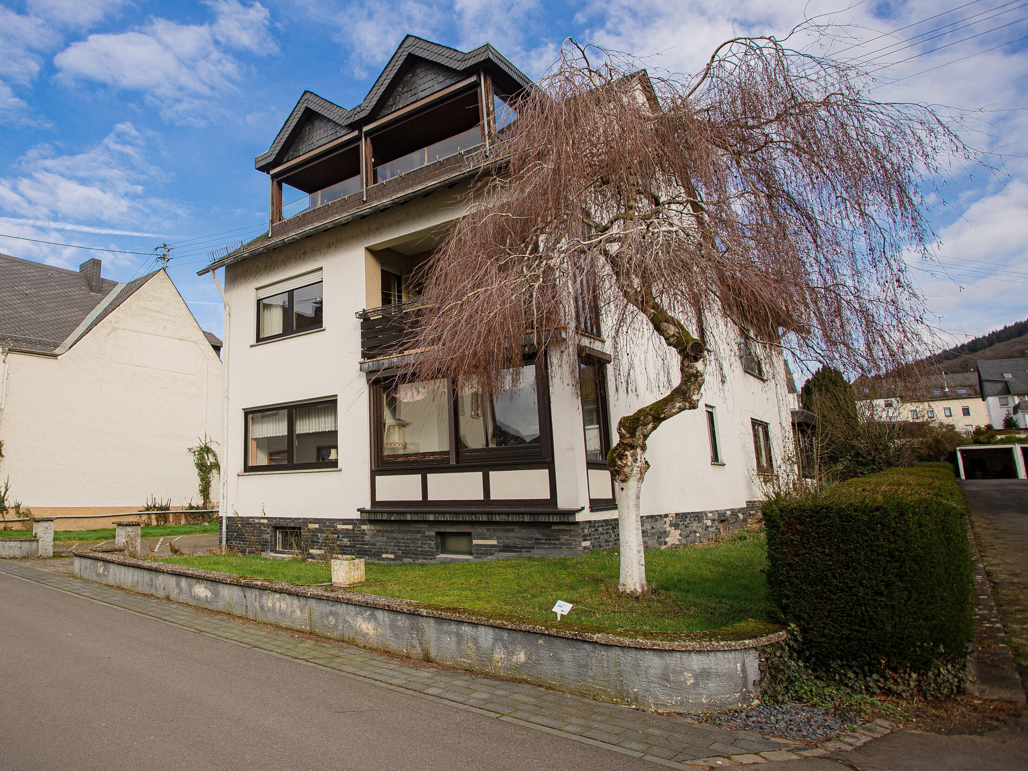 Haus zum Kauf 399.000 € 10 Zimmer 276 m²<br/>Wohnfläche 1.545 m²<br/>Grundstück Bullay 56859