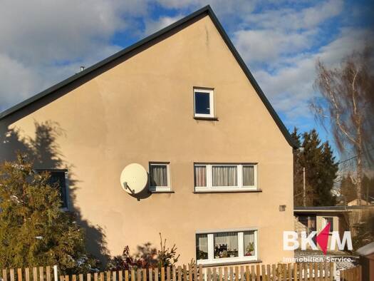 Einfamilienhaus zum Kauf 225.000 € 7 Zimmer 160 m² 3.948 m² Grundstück frei ab sofort Bretnig Großröhrsdorf 01900