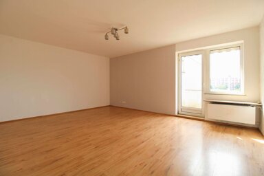 Wohnung zum Kauf 87.000 € 3 Zimmer 80,1 m² 3. Geschoss Klushof Bremerhaven 27580