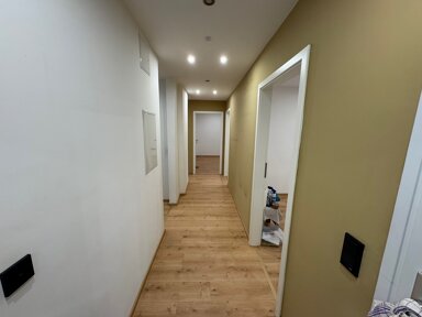 Wohnung zum Kauf provisionsfrei 339.000 € 4 Zimmer 86 m² 1. Geschoss frei ab sofort Rangierbahnhof-Siedlung Nürnberg 90471