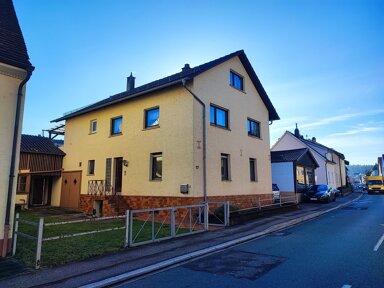 Mehrfamilienhaus zur Versteigerung 384.000 € 11 Zimmer 186 m² 468 m² Grundstück frei ab sofort Bockstalstr. 17 Kleinsteinbach Pfinztal 76327