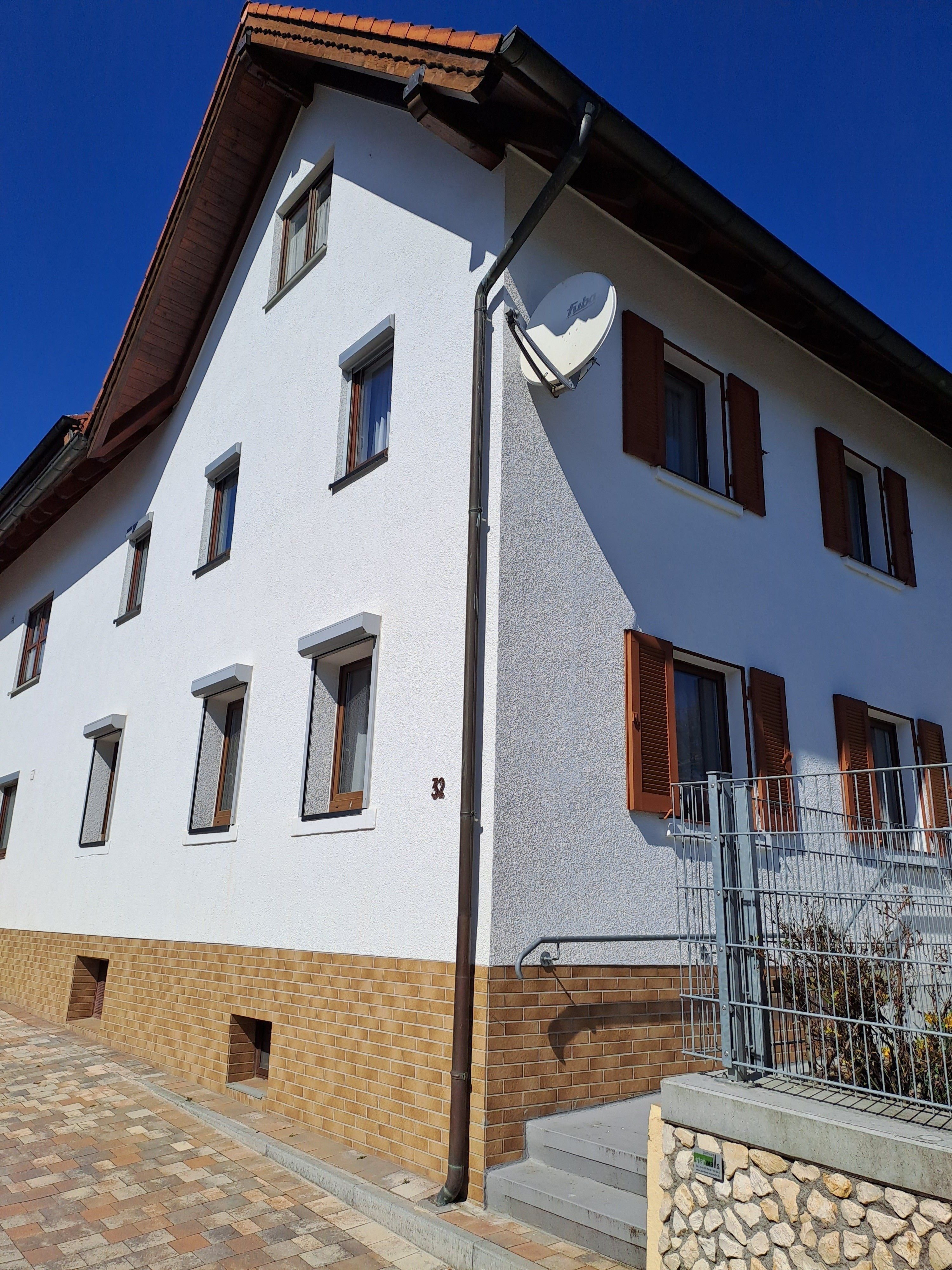 Doppelhaushälfte zum Kauf 178.000 € 3,5 Zimmer 211 m²<br/>Grundstück Winzeln Fluorn-Winzeln 78737