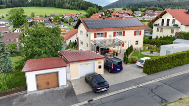 Einfamilienhaus zum Kauf 299.000 € 7 Zimmer 247,9 m² 1.032 m² Grundstück Thenried Rimbach 93485