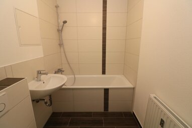 Wohnung zur Miete 519 € 5 Zimmer 80,2 m² 5. Geschoss Am Mühlteich 22 Wasserberg - Nord Freiberg 09599