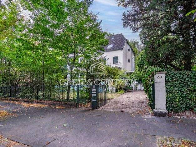 Haus zum Kauf 2.350.000 € 10 Zimmer 303 m² 800 m² Grundstück Marienburg Köln 50968