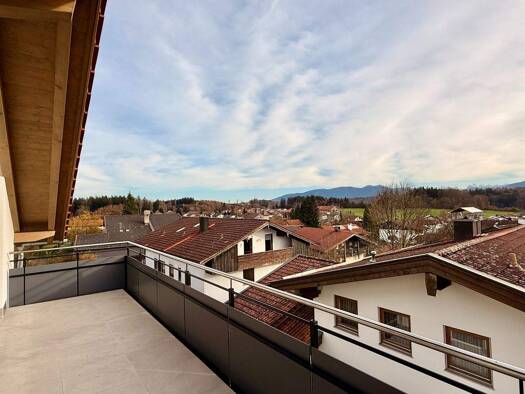 Wohnung zur Miete - Erstbezug 1.600 € 4 Zimmer 105 m² 2. Geschoss Ettendorf Surberg 83362