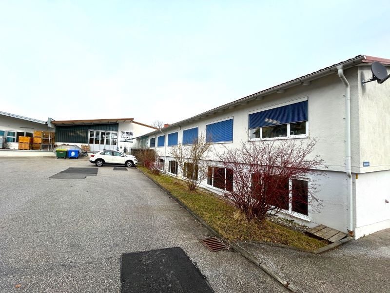 Lagerhalle zum Kauf 1.200.000 € 1.560 m²<br/>Lagerfläche Laufen Laufen 83410