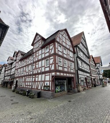 Haus zum Kauf 235.000 € 10 Zimmer 250 m² 127 m² Grundstück frei ab sofort Melsungen Melsungen 34212