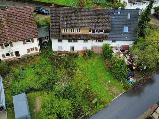 Reihenmittelhaus zum Kauf provisionsfrei 190.000 € 8 Zimmer 260 m² 344 m² Grundstück Gündringen Nagold 72202