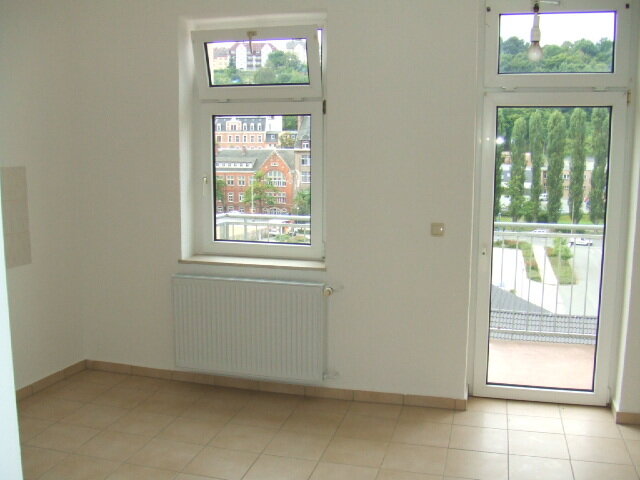 Wohnung zur Miete 490 € 4 Zimmer 95 m²<br/>Wohnfläche 3.<br/>Geschoss ab sofort<br/>Verfügbarkeit Greiz Greiz 07973