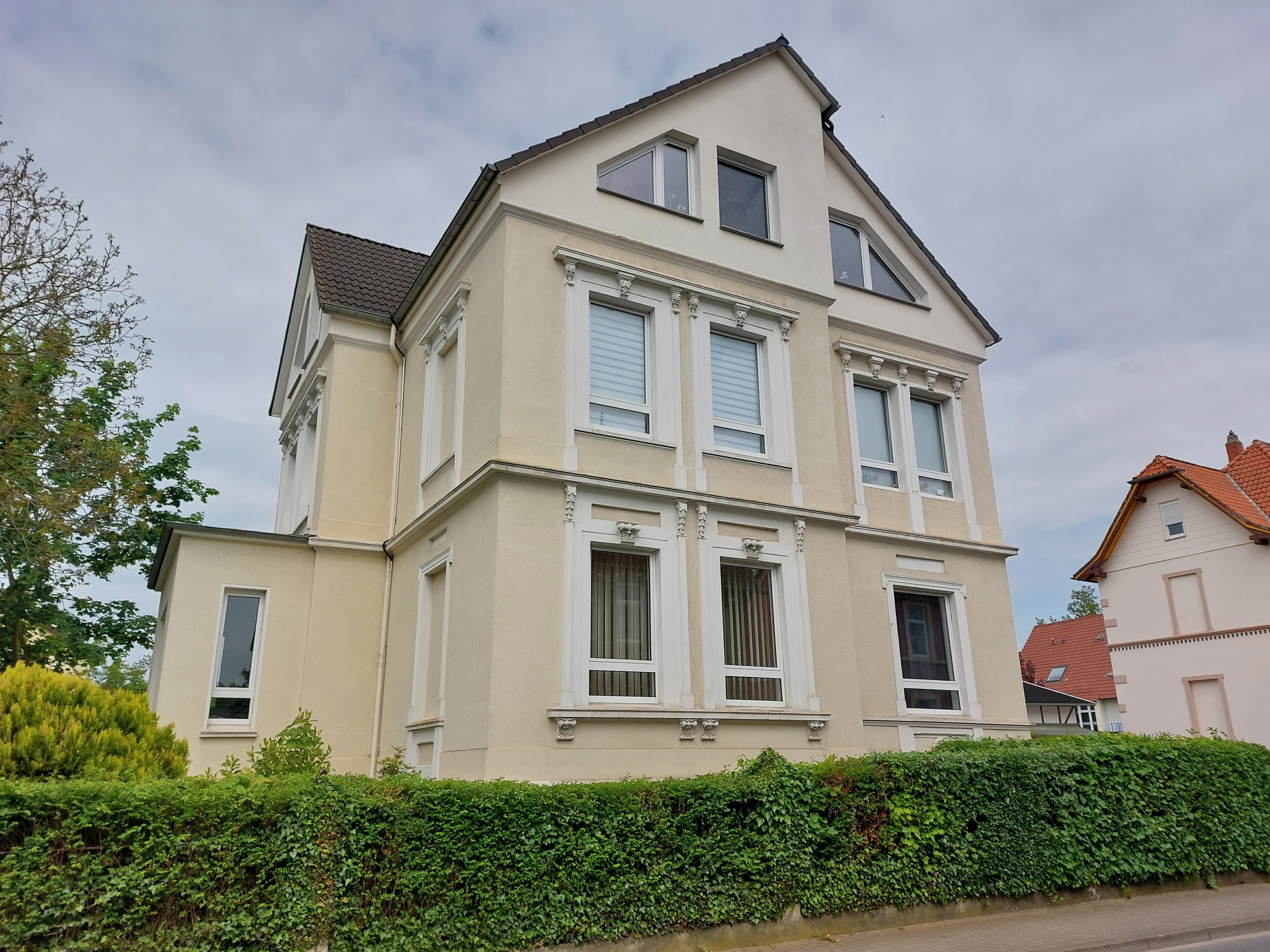 Wohnung zur Miete 990 € 4 Zimmer 142 m²<br/>Wohnfläche Erdgeschoss<br/>Geschoss Einbeck Einbeck 37574